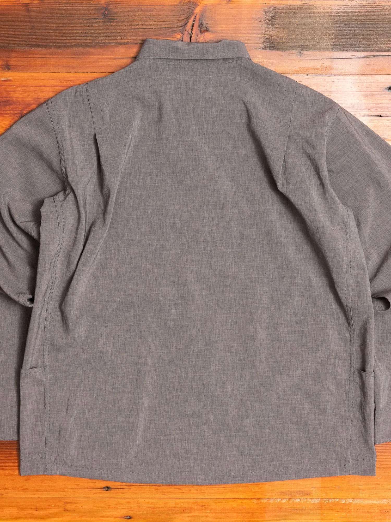 Stretch Gardener Half Shirt in Charcoal